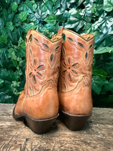 Afbeelding in Gallery-weergave laden, Zo goed als Nieuw gave vintage laarzen van Sendra maat 39