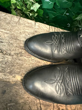Afbeelding in Gallery-weergave laden, Zo goed als Nieuw gave laarzen van Sendra maat 38