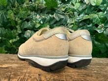Afbeelding in Gallery-weergave laden, Bijna Nieuwe sneakers van Xsensible maat 43 (wijdte G)