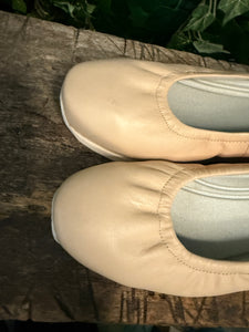 Bijna Nieuwe ballerina's van MBT maat 38