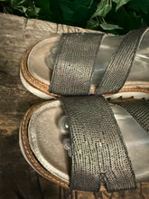 Afbeelding in Gallery-weergave laden, Bijna Nieuwe sandalen van footnotes maat 39 (wijdte G)