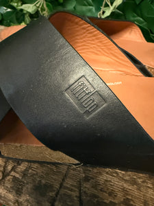 In nieuwsstaat mooie slippers van Fitflop maat 43