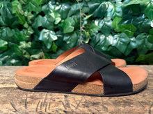 Afbeelding in Gallery-weergave laden, In nieuwsstaat mooie slippers van Fitflop maat 43