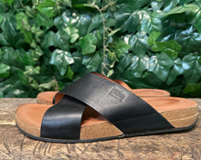 Afbeelding in Gallery-weergave laden, In nieuwsstaat mooie slippers van Fitflop maat 43