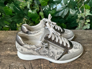 zo goed als nieuw sneakers van Mephisto maat 37