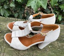Afbeelding in Gallery-weergave laden, Zo goed als nieuw sandalen/pumps van Chie Mihara maat 39
