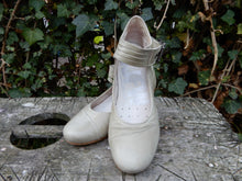 Afbeelding in Gallery-weergave laden, Z.g.a.n pumps van JJFW maat 38
