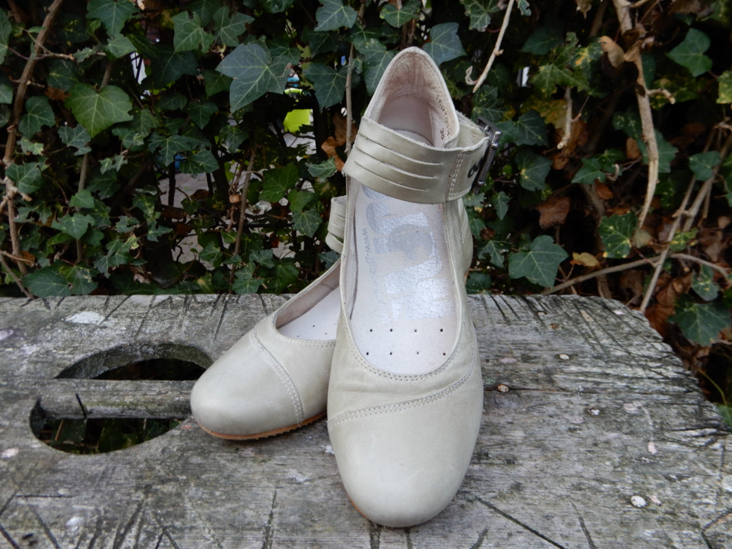 Z.g.a.n pumps van JJFW maat 38