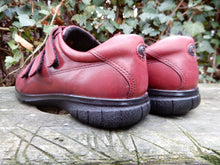 Afbeelding in Gallery-weergave laden, Z.g.a.n sneakers van Ecco maat 39