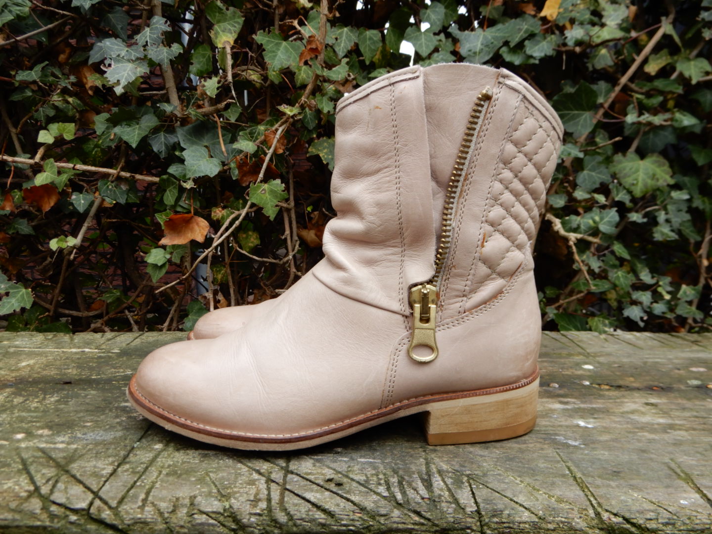 Poelman beige hotsell laarsjes