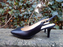 Afbeelding in Gallery-weergave laden, Nieuwe slingbacks van Badura maat 40