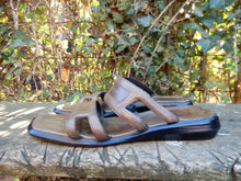 Afbeelding in Gallery-weergave laden, Z.g.a.n. leren slippers van Marc O’Polo maat 39