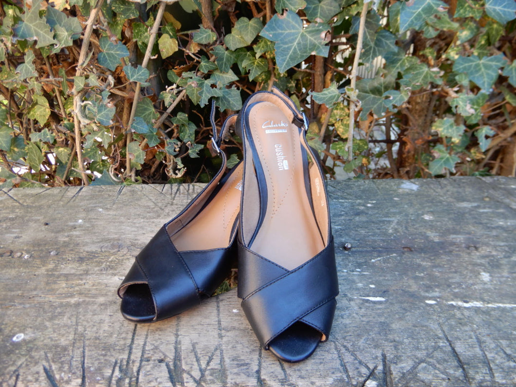Nieuwe sandalen van Clarks maat 37 (4D)