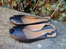 Afbeelding in Gallery-weergave laden, Nieuwe sandalen van Clarks maat 37 (4D)