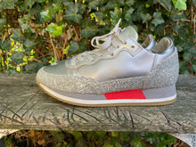 Afbeelding in Gallery-weergave laden, Z.g.a.n. Sneakers van Philippe Model maat 38