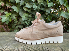 Afbeelding in Gallery-weergave laden, Z.g.a.n. Sneakers van Van Dalen maat 36