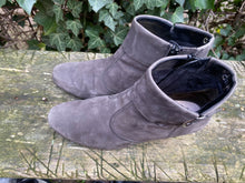 Afbeelding in Gallery-weergave laden, Z.G.A.N Laarsjes van Gabor maat 39,5 (6)