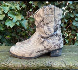 Supermooie laarsjes van Sendra maat 39