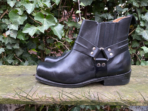 Z.g.a.n. Boots van Highway maat 43