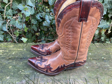 Afbeelding in Gallery-weergave laden, Z.g.a.n. Laarzen van Sendra maat 37 (4,5)