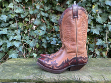 Afbeelding in Gallery-weergave laden, Z.g.a.n. Laarzen van Sendra maat 37 (4,5)