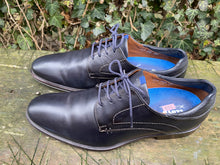 Afbeelding in Gallery-weergave laden, Nieuwe veterschoenen van LLOYD maat 42,5 (8,5)