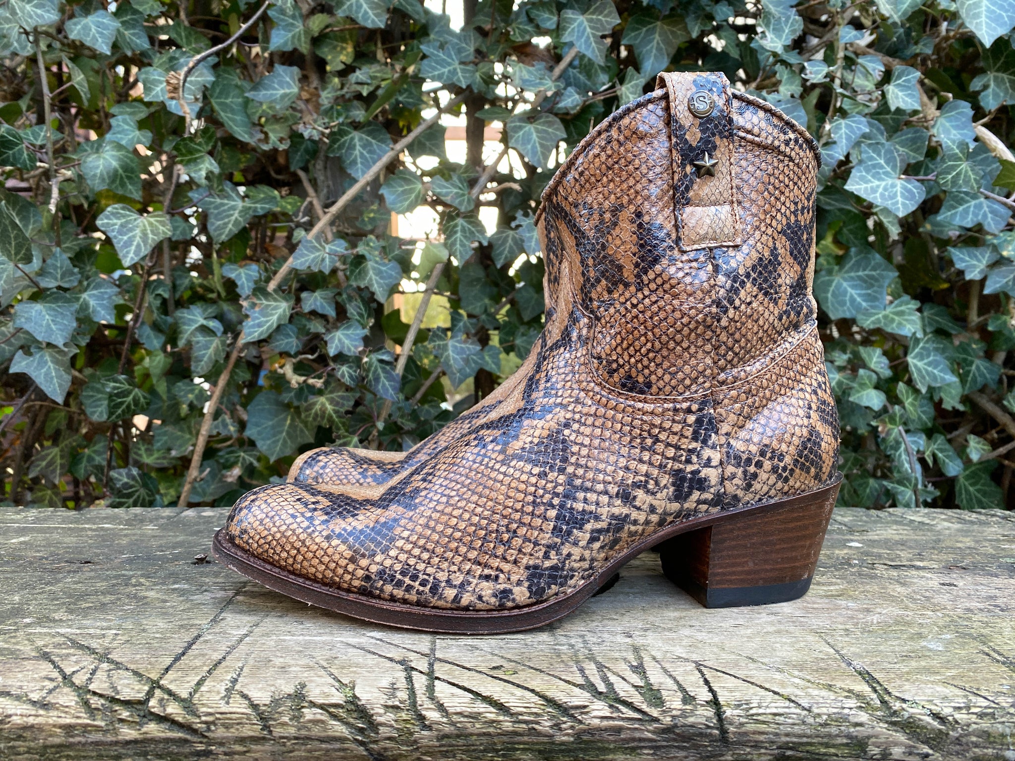 Z.g.a.n. Laarsjes van Sendra maat 38 5 Lotteshoes4you