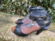 Afbeelding in Gallery-weergave laden, Nieuwe sandalen van Chie Mihara maat 37