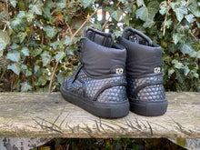 Afbeelding in Gallery-weergave laden, Z.g.a.n. Sneakers van Floris van Bommel maat 42,5