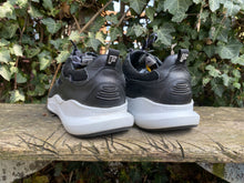 Afbeelding in Gallery-weergave laden, Z.g.a.n. Sneakers van Floris van Bommel maat 46,5 (11,5)