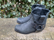 Afbeelding in Gallery-weergave laden, Z.g.a.n. Laarsjes van Sendra maat 38