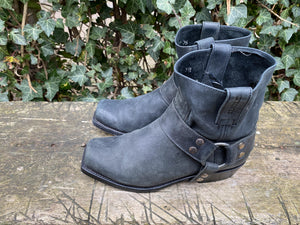 Z.g.a.n. Laarsjes van Sendra maat 38