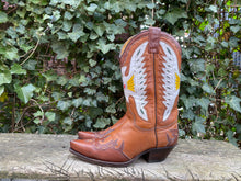 Afbeelding in Gallery-weergave laden, Z.g.a.n. Laarzen van Sendra maat 37 (4,5)