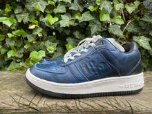 Afbeelding in Gallery-weergave laden, Z.g.a.n. Sneakers van Est 1842 maat 37