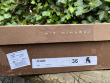 Afbeelding in Gallery-weergave laden, Z.g.a.n. Aparte laarsjes van Chie Mihara maat 36