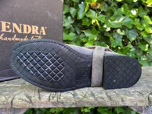 Z.g.a.n. (Eigenlijk nieuw) laarsjes van Sendra maat 37