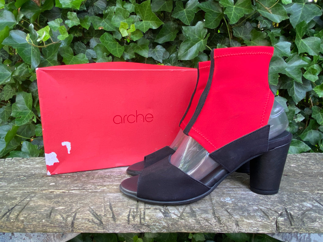 Nieuwe aparte sandalen van Arche maat 39
