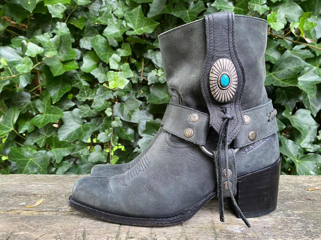 Zo goed als nieuw Cowboylaarzen western boots van Sendra maat 37