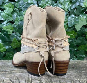 Zo goed als nieuw laarsjes van Sendra 38