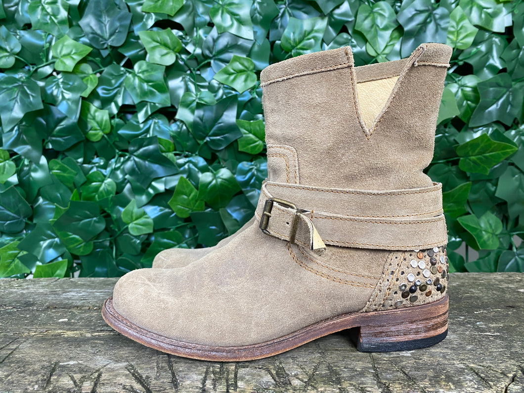 Zo goed als nieuw Laarzen van Sendra maat 37