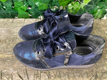Afbeelding in Gallery-weergave laden, Z.g.a.n. Sneakers van Gabor maat 37,5 (UK 4,5)wijdte G