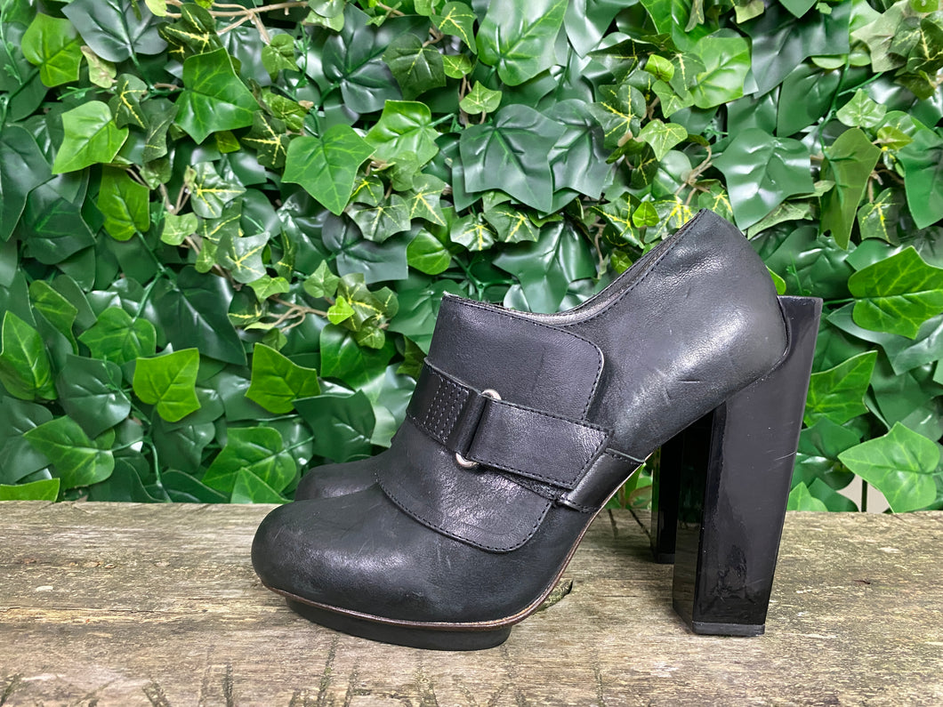 Z.G.A.N pumps Laarsjes van United Nude maat 38