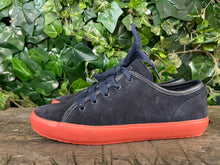 Afbeelding in Gallery-weergave laden, Nieuwe sneakers van Camper maat 39