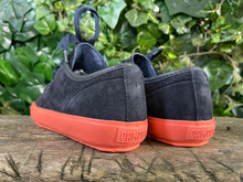 Afbeelding in Gallery-weergave laden, Nieuwe sneakers van Camper maat 39