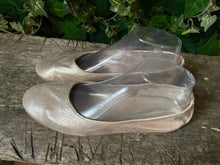 Afbeelding in Gallery-weergave laden, Nieuwe ballerina&#39;s van Fred de la Bretoniere maat 36
