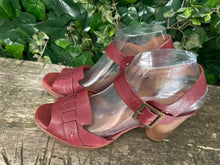 Afbeelding in Gallery-weergave laden, Nieuwe Sandalen van Clarks maat 40 (UK 6,5)