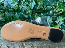 Afbeelding in Gallery-weergave laden, Nieuwe slippers van Lola Cruz maat 38