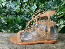 Afbeelding in Gallery-weergave laden, Nieuwe Sandalen van Minnetonka maat 38