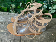 Afbeelding in Gallery-weergave laden, Nieuwe Sandalen van Minnetonka maat 38