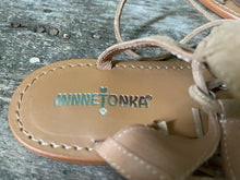 Afbeelding in Gallery-weergave laden, Nieuwe Sandalen van Minnetonka maat 38